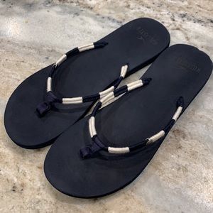 Holister flip flops
